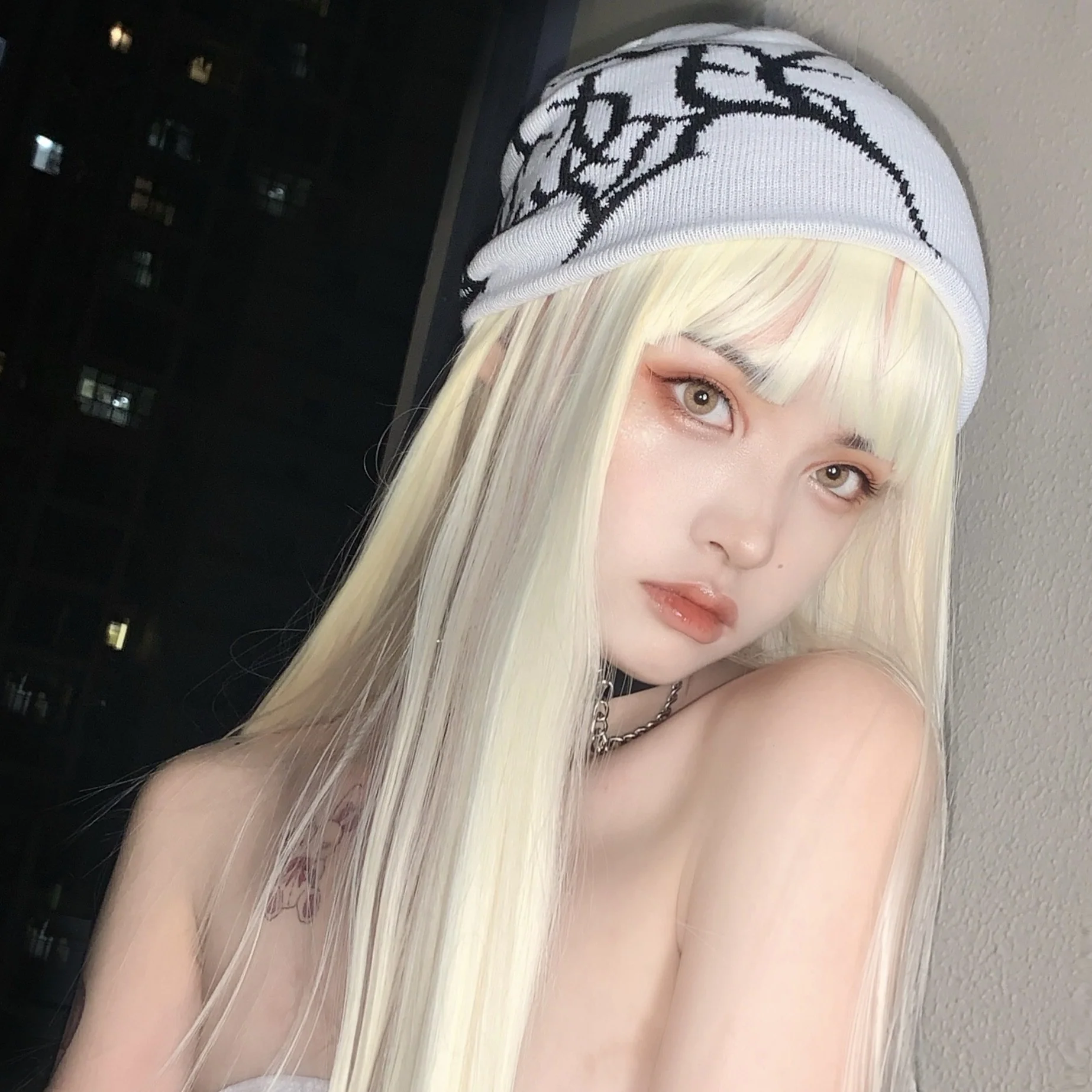Light blonde long straight hair HA1318