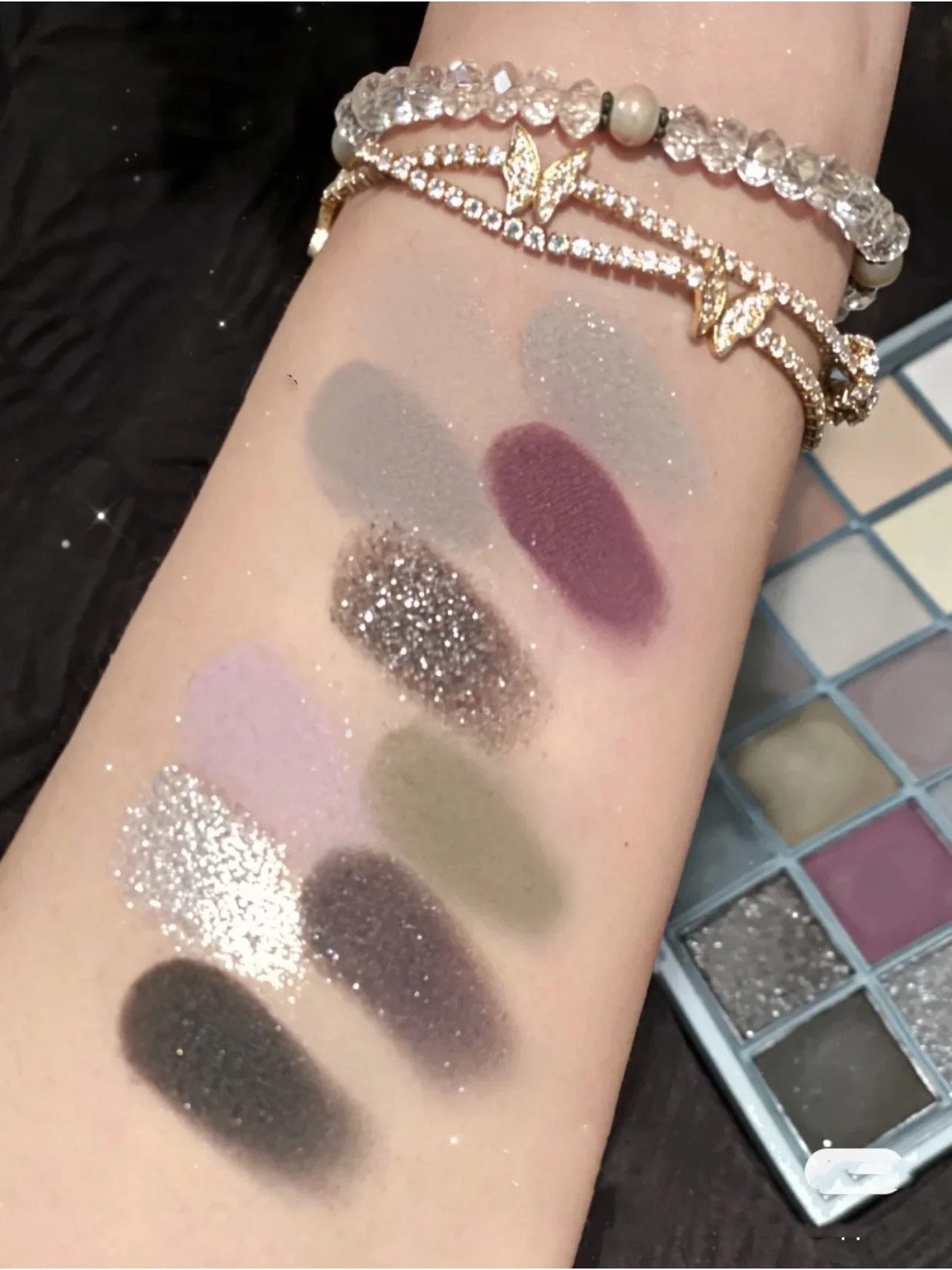 Magic Color 25 Color Eyeshadow Palette   HA0456 - Image 4