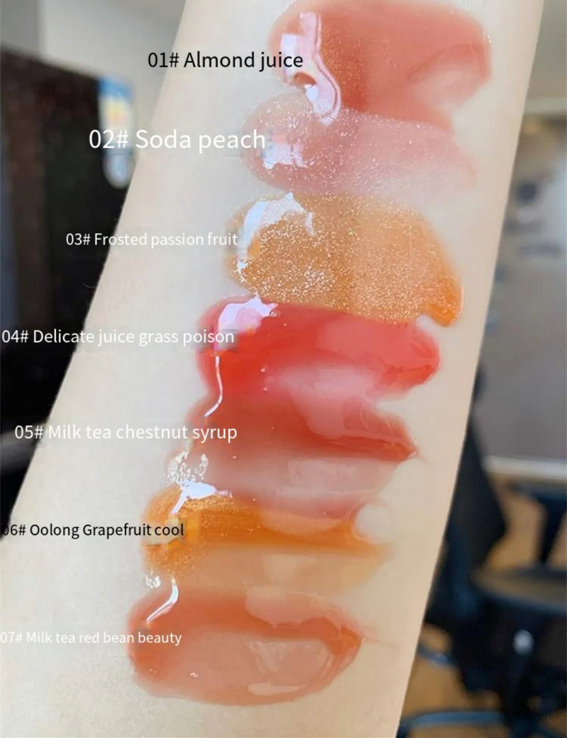 Plump and watery lip gloss  HA0450 - Image 3