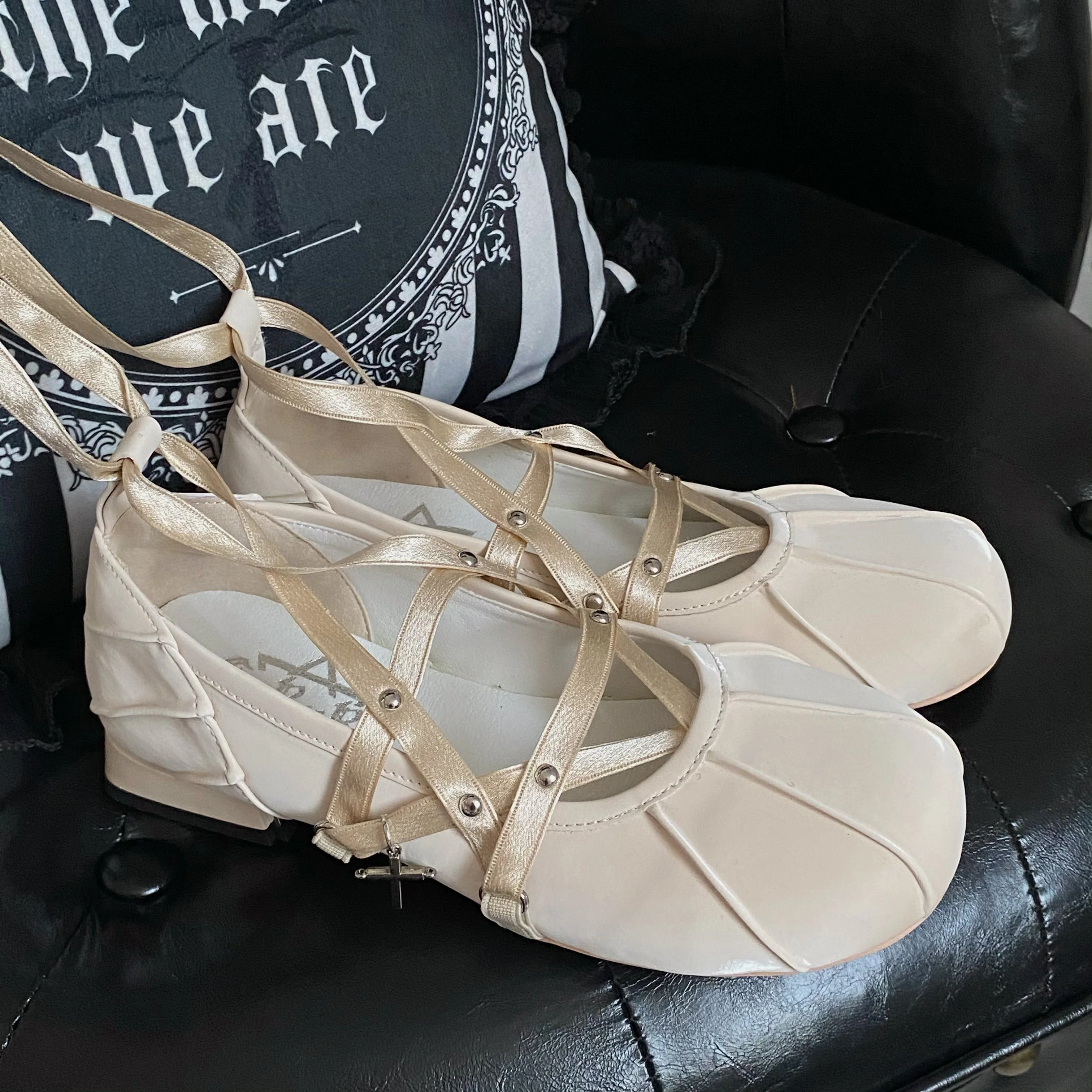 Round toe marie lace up shoes HA1586 - Image 7